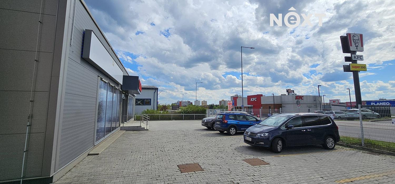 Pronájem obchodních prostor 450 m² – fotografie 5