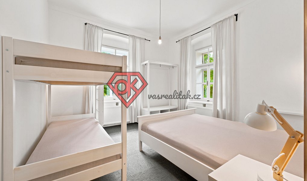 Prodej ubytovacího objektu 448 m², Králíky – náhled fotky 30