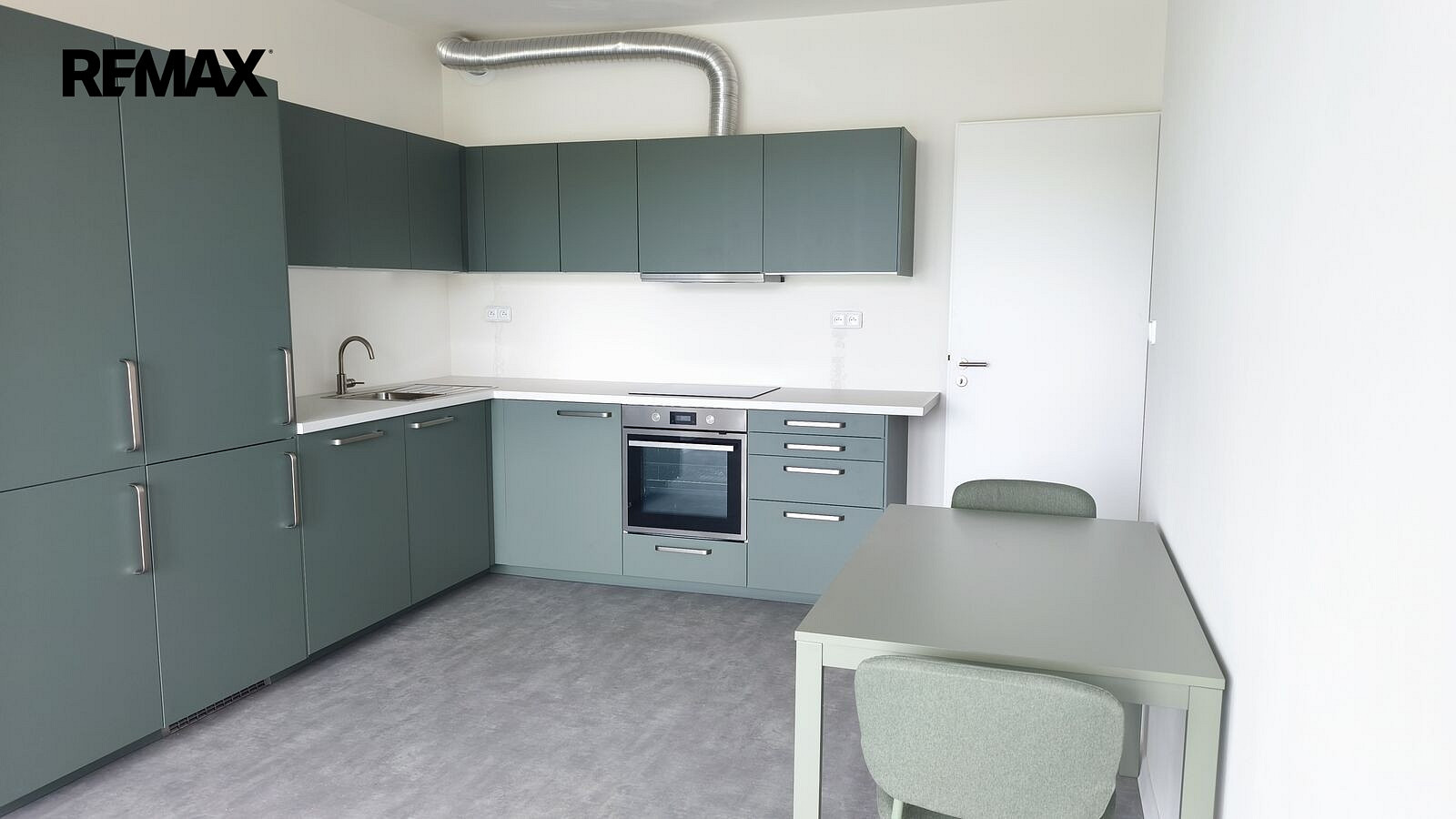 Pronájem bytu 2+kk 50 m² – fotografie 2