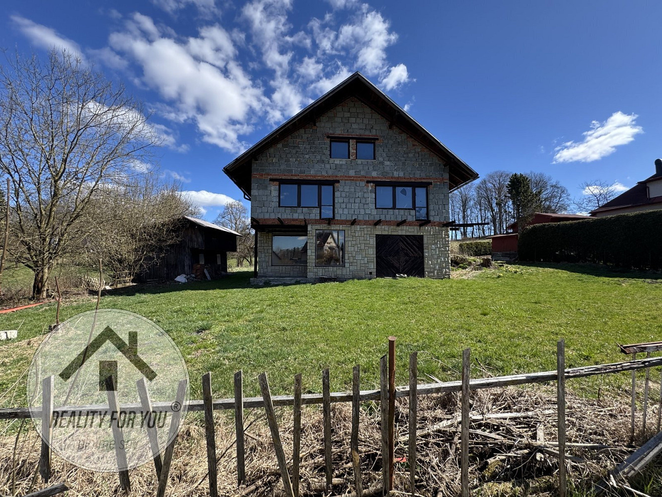 Prodej domu 270 m² s pozemkem 1 011 m² – fotografie 4