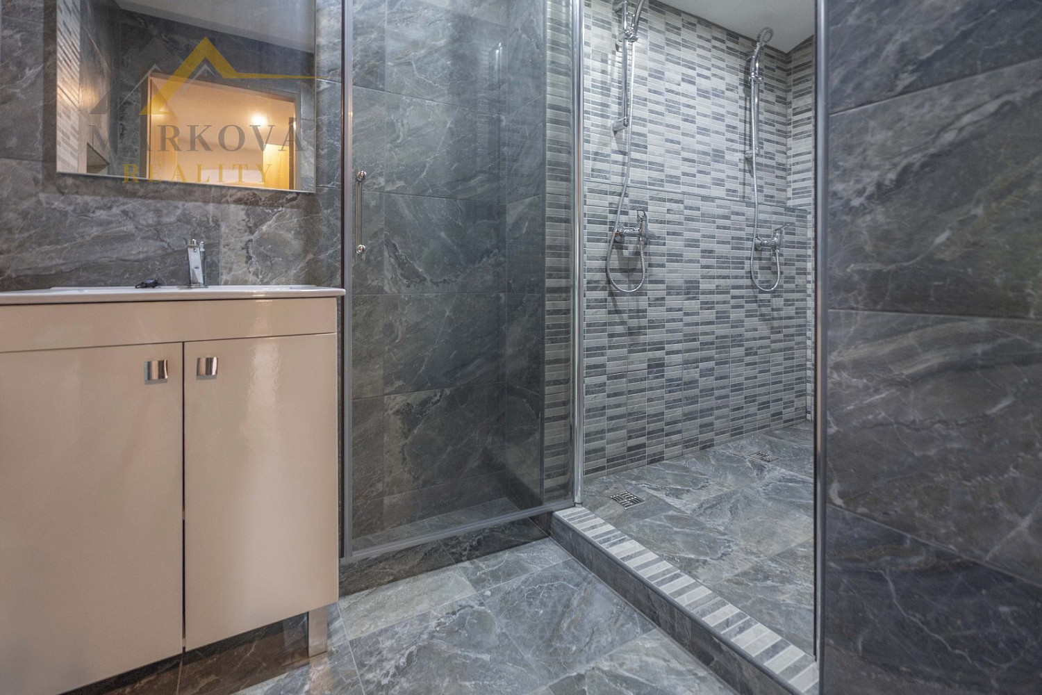 Prodej domu 194 m² s pozemkem 1 228 m² — photo 4