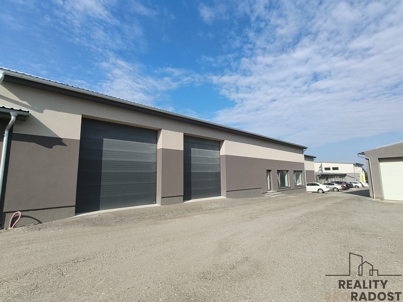 Pronájem skladovacích prostor 400 m² – fotografie 2