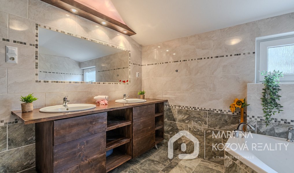 Prodej domu 165 m² s pozemkem 857 m², Koleč – náhled fotky 10