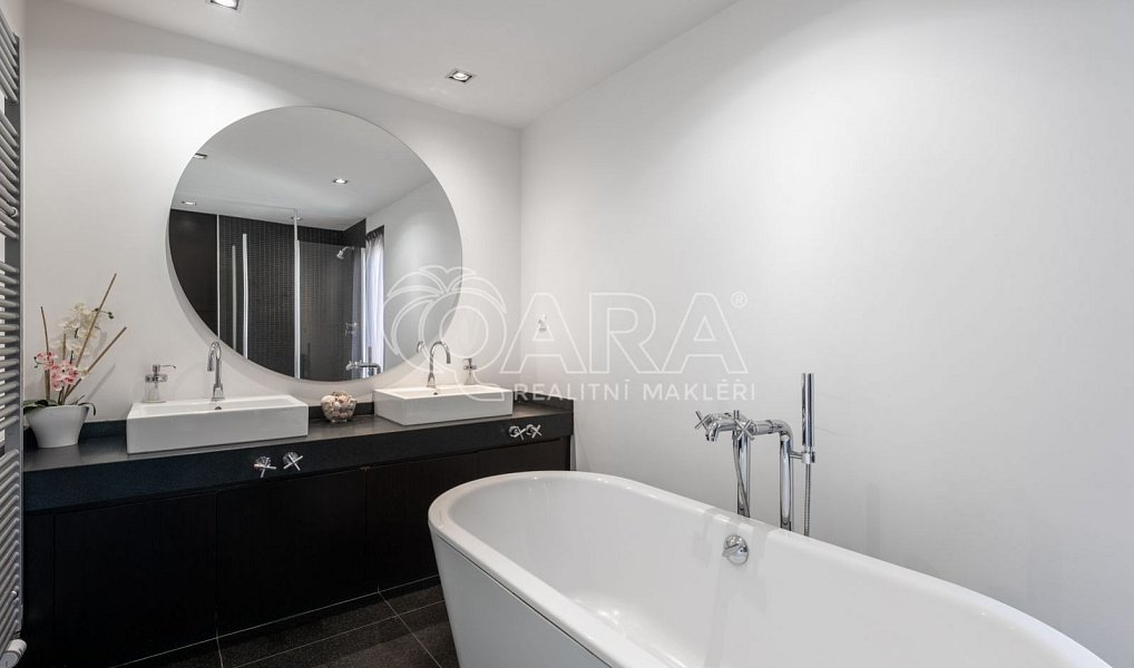 Prodej domu 285 m² s pozemkem 848 m², Statenice – náhled fotky 21