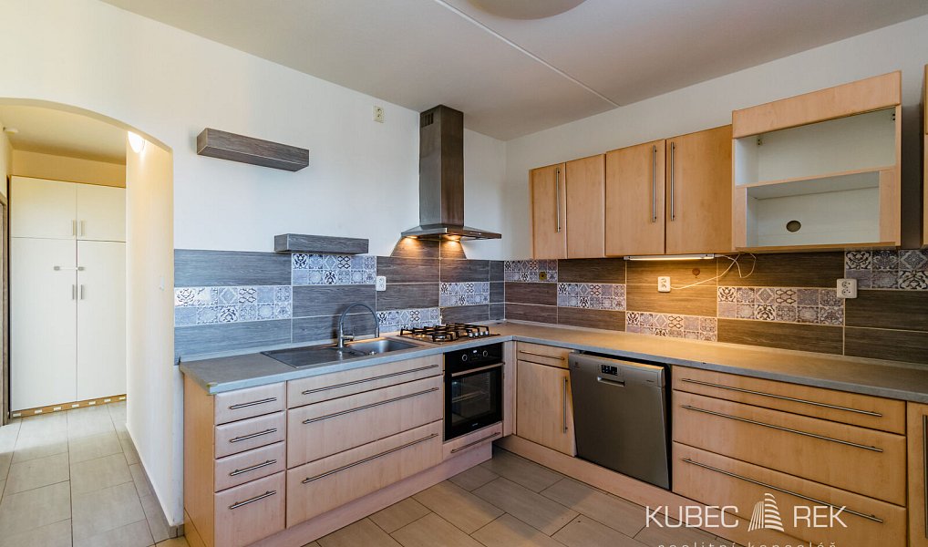 Pronájem bytu 4+1 83 m², Jindřichův Hradec – náhled fotky 2