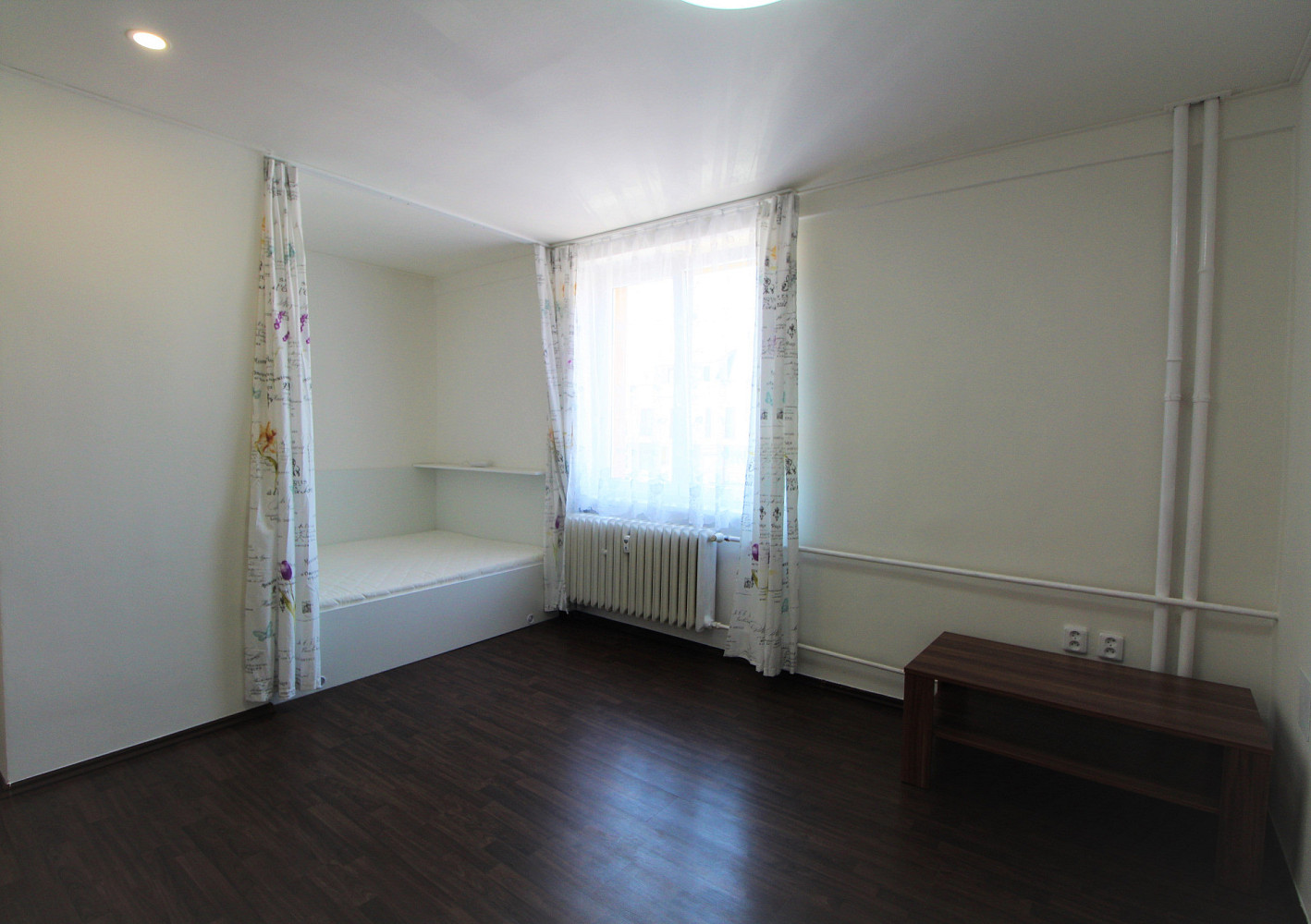Pronájem bytu 1+kk 27 m² – pohled 2