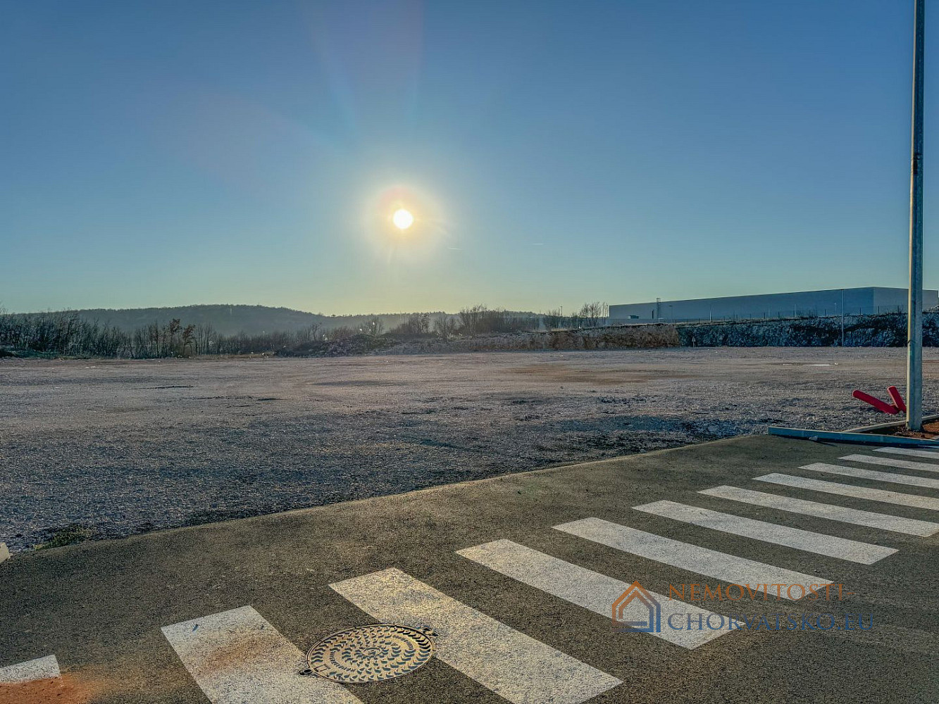Prodej stavebního pozemku 2 350 m² – pohled 4