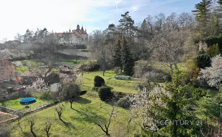 Prodej stavebního pozemku 2 725 m², Slaný, okres Kladno