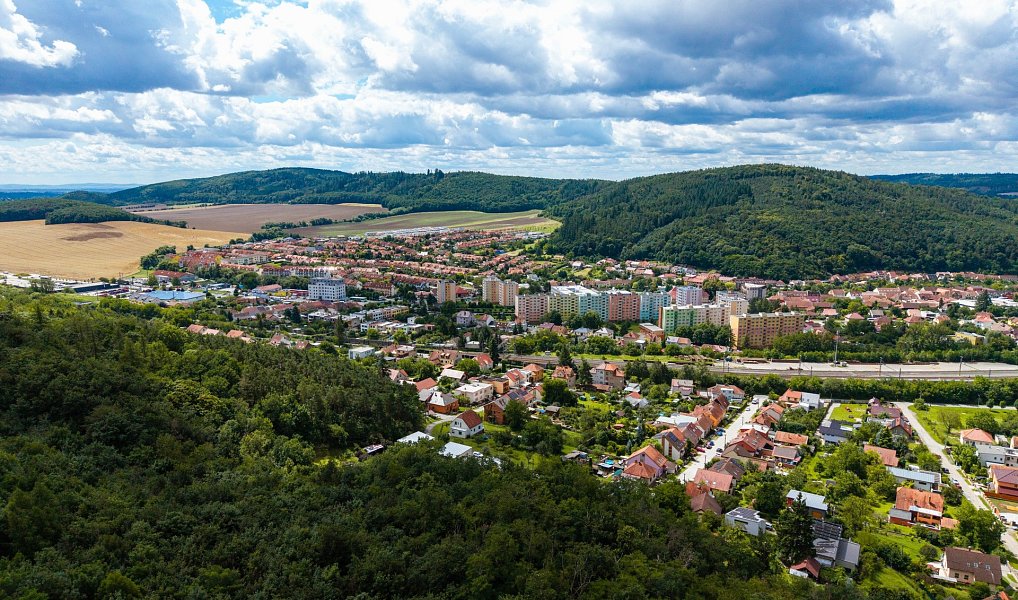Prodej stavebního pozemku 1 276 m², Kuřim – náhled fotky 9