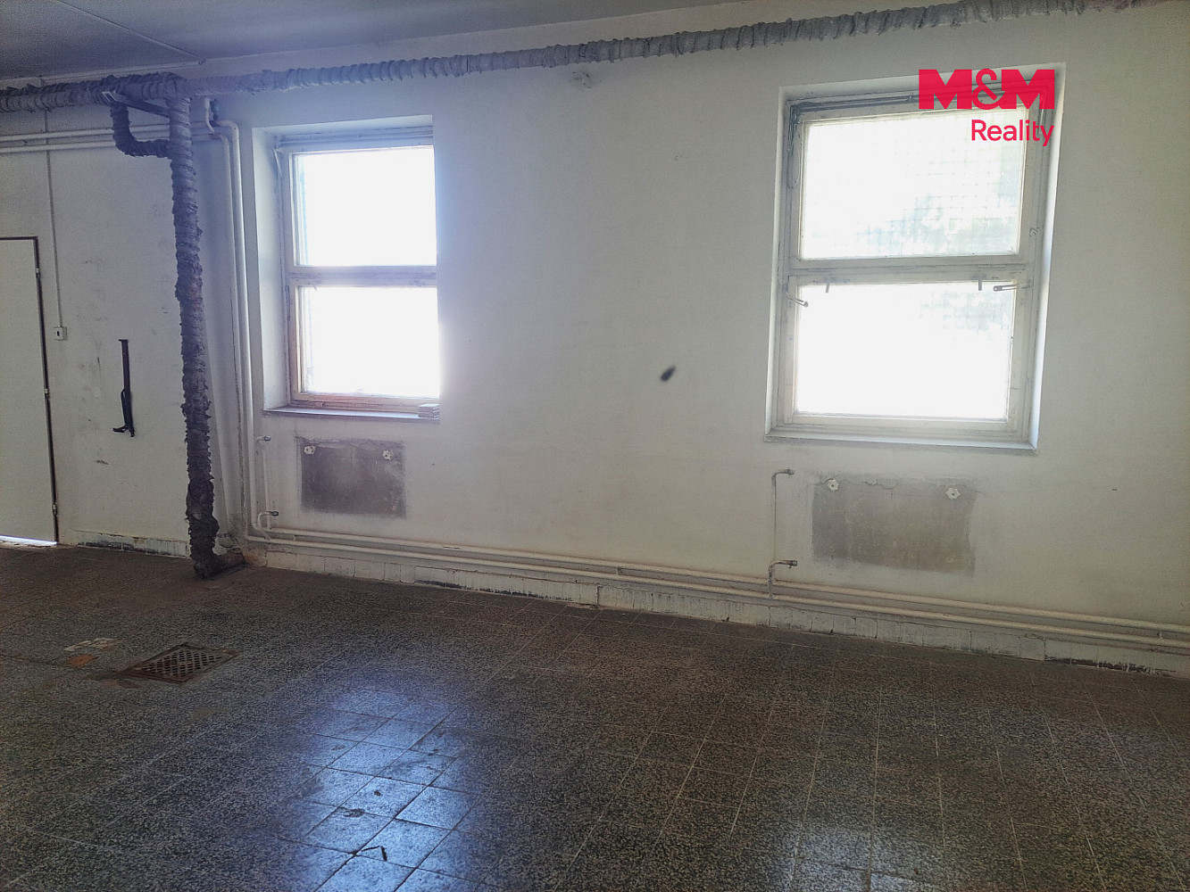 Pronájem skladovacích prostor 137 m² – fotografie 4