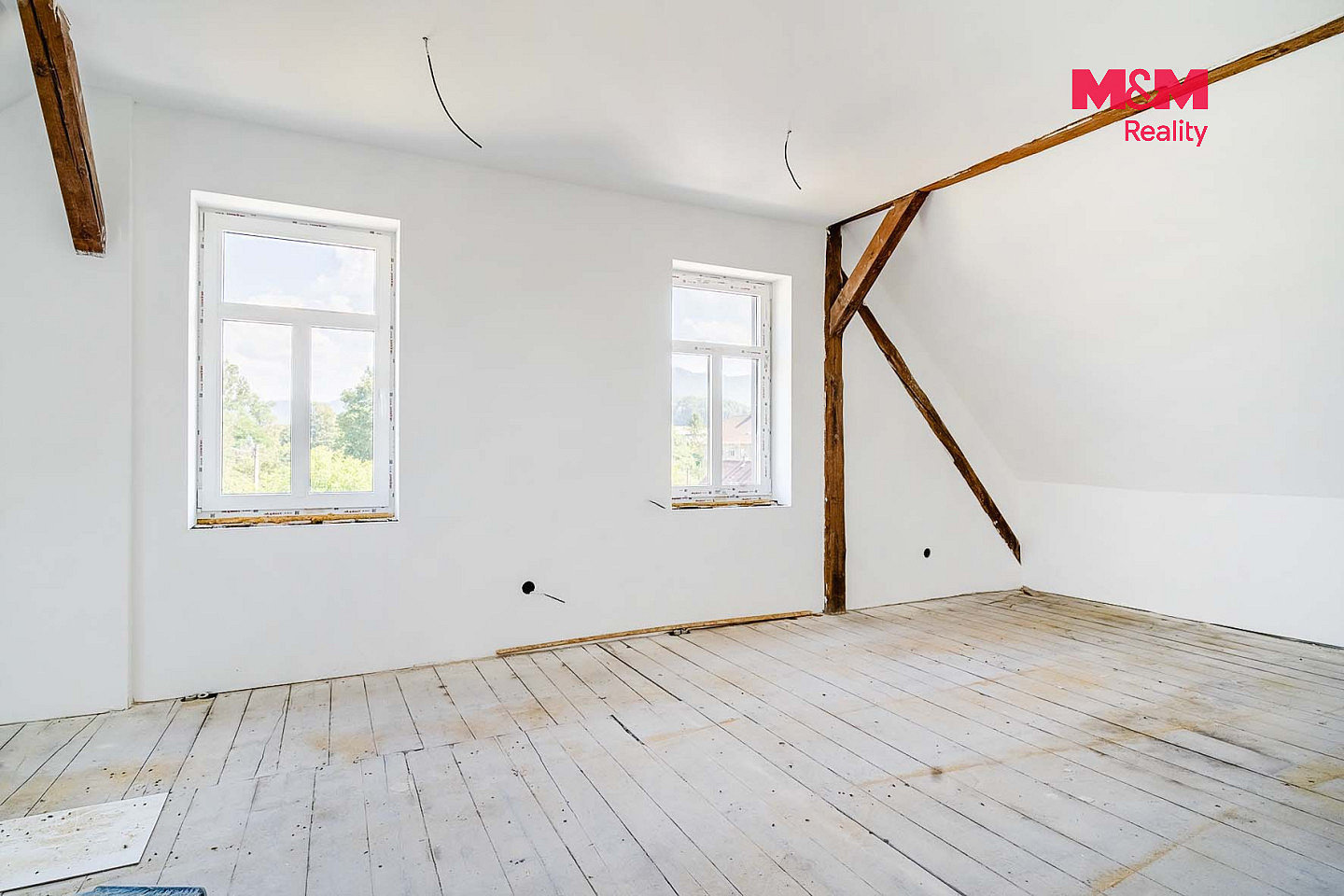 Prodej obchodních prostor 388 m² – fotografie 2