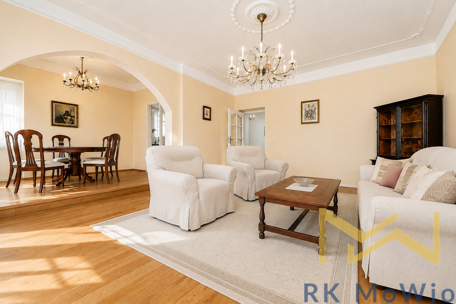 Pronájem domu 253 m² s pozemkem 900 m² – fotografie 3