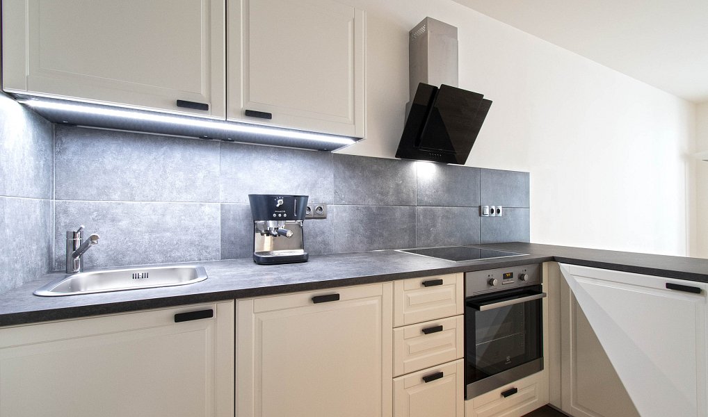 Pronájem bytu 2+kk 49 m², Praha – náhled fotky 2