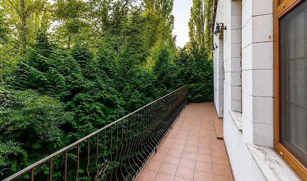 Pronájem domu 1 300 m² s pozemkem 1 022 m², Praha – náhled fotky 18