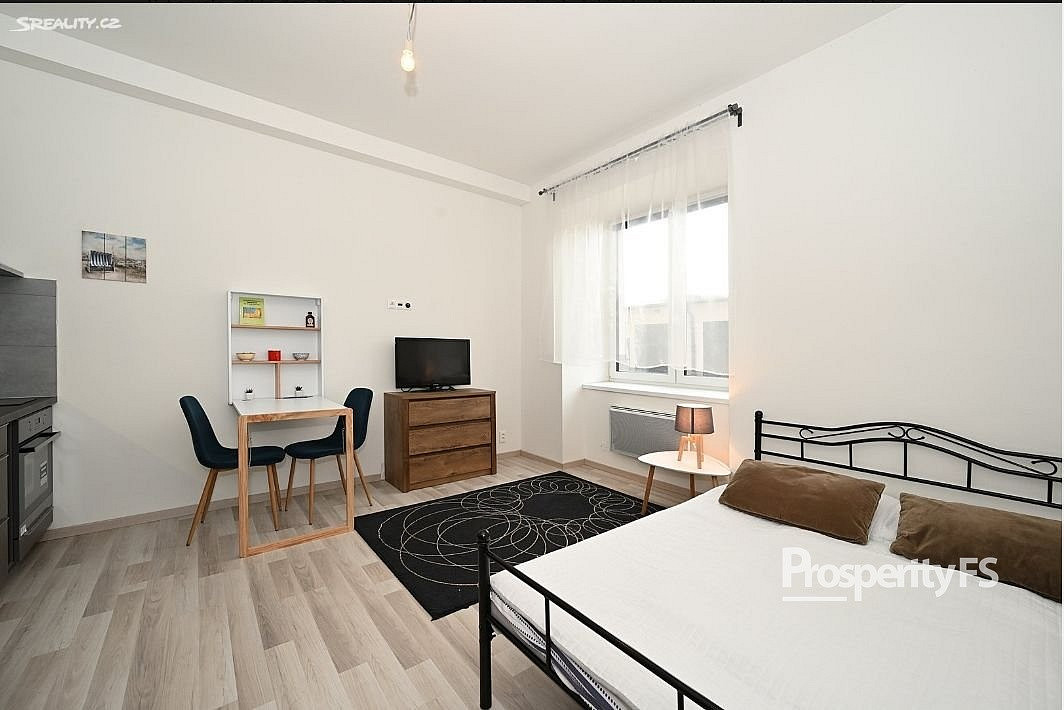 Pronájem bytu 1+kk 27 m²