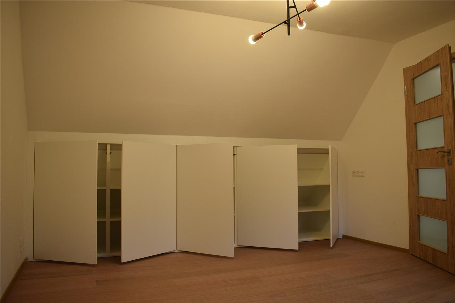 Pronájem bytu 2+kk 60 m² – fotografie 5
