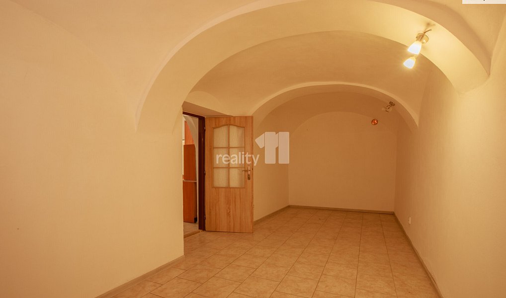 Prodej domu 220 m² s pozemkem 907 m², Žebrák – náhled fotky 39