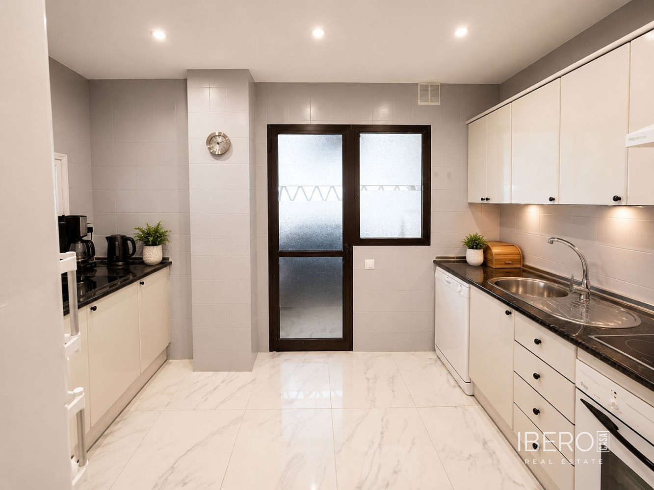 Piso 3+kk – Marbella, Nueva Andalucía - Vista 5