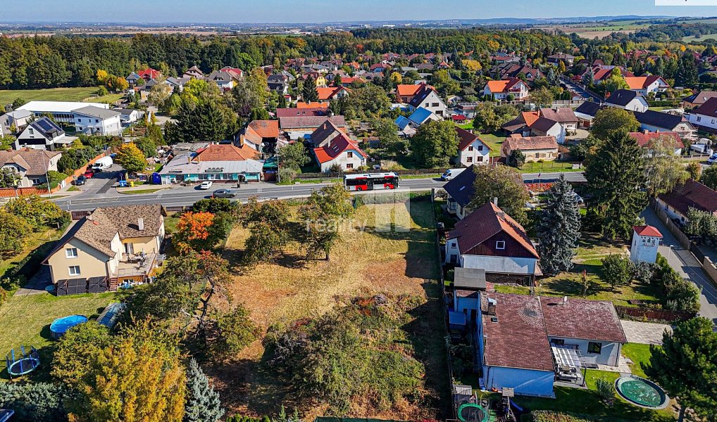 Prodej stavebního pozemku 2 231 m², Jesenice – náhled fotky 11