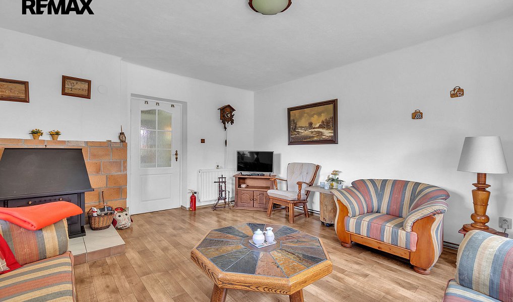 Prodej chaty/chalupy 151 m² s pozemkem 1 922 m², Dolní Dobrouč – náhled fotky 8