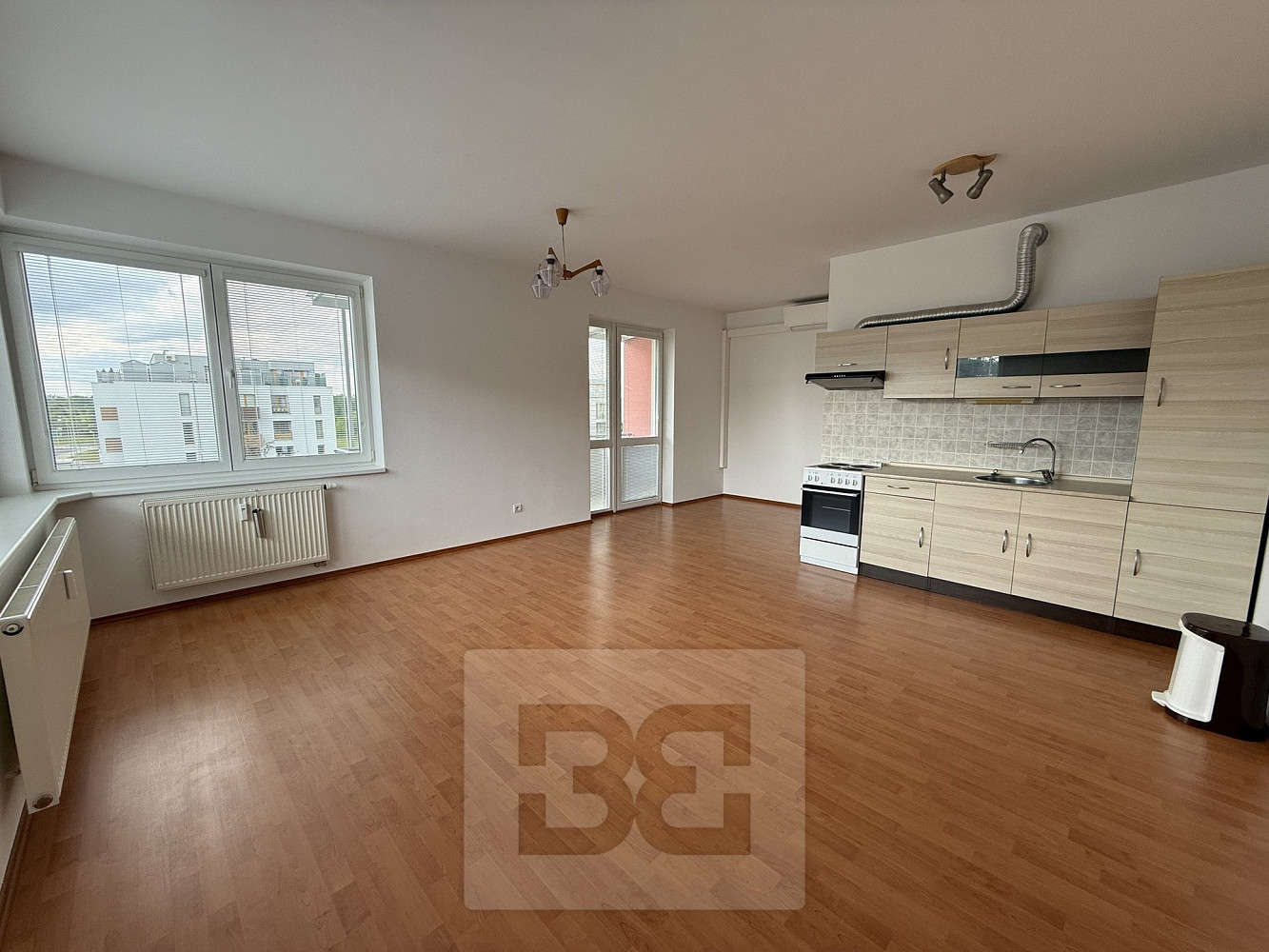 Pronájem bytu 2+kk 59 m² — photo 3