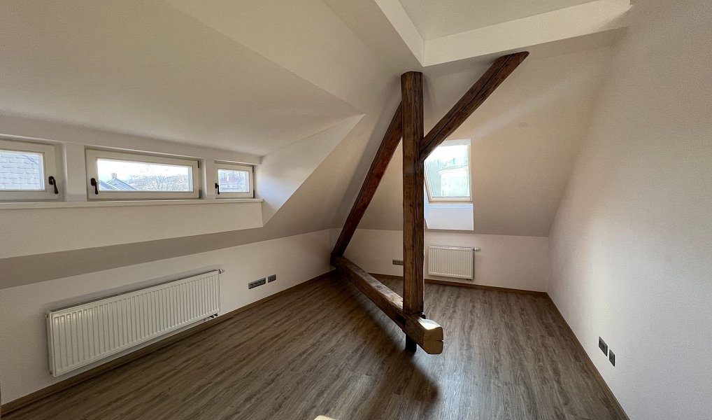 Pronájem kanceláře 174 m², Rožnov pod Radhoštěm – náhled fotky 8