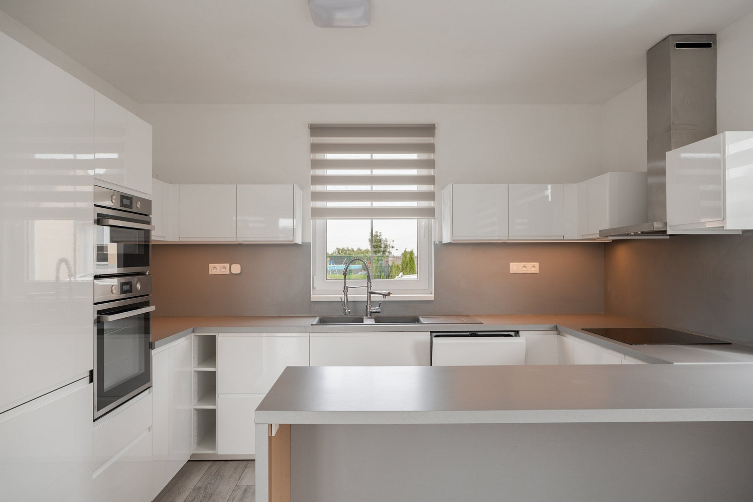 Pronájem domu 106 m² s pozemkem 701 m²