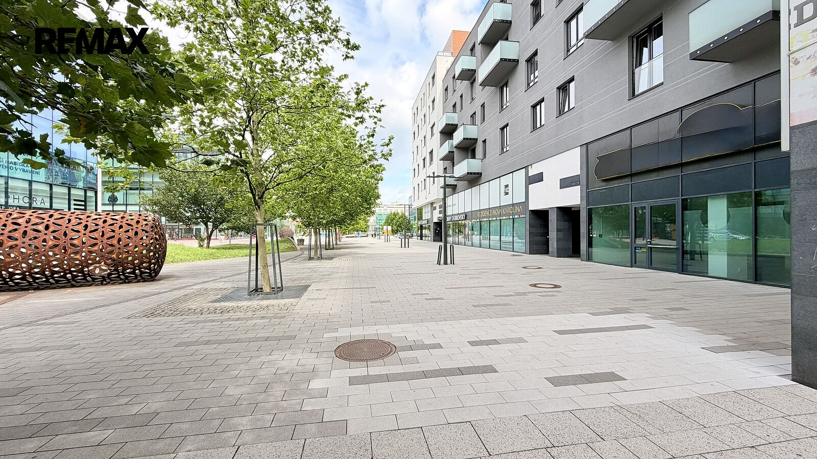Pronájem obchodních prostor 86 m² – fotografie 4