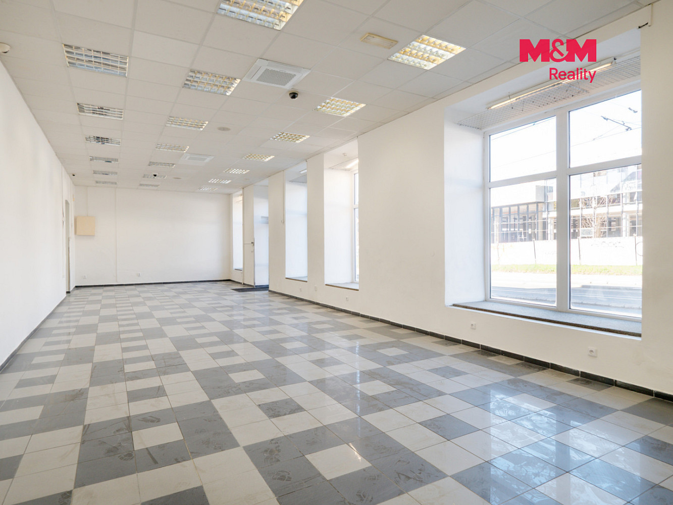 Prodej obchodních prostor 144 m² – fotografie 5