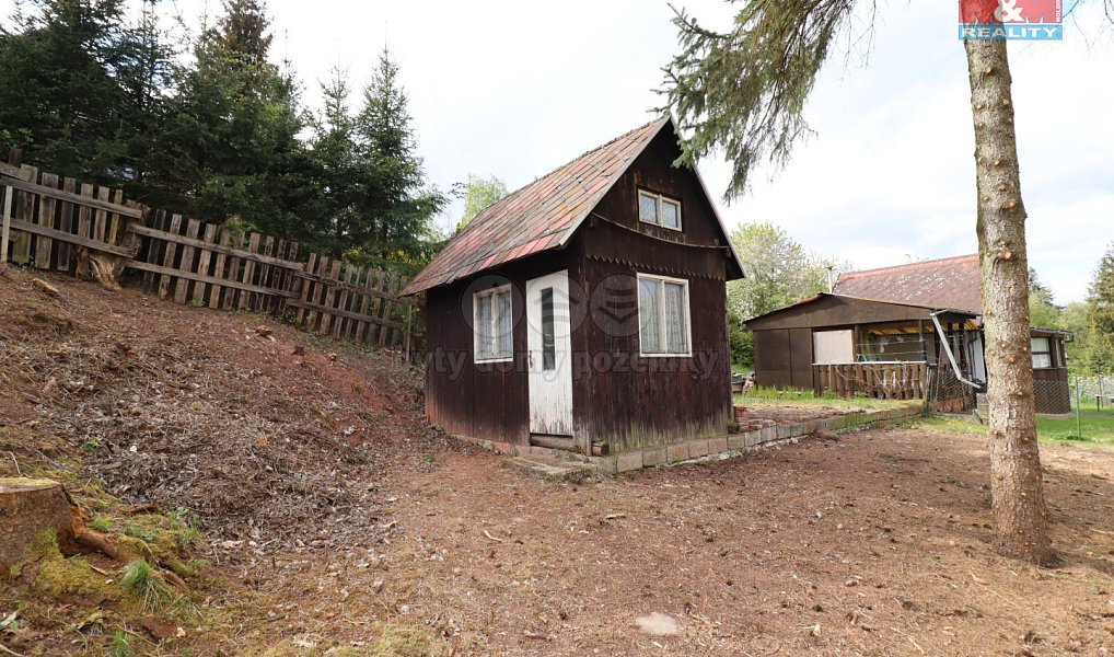 Prodej zahrady 674 m², Pnětluky – náhled fotky 5