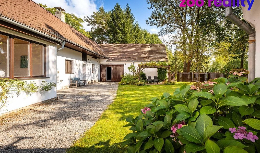 Prodej domu 234 m² s pozemkem 2 251 m², Sviny – náhled fotky 3
