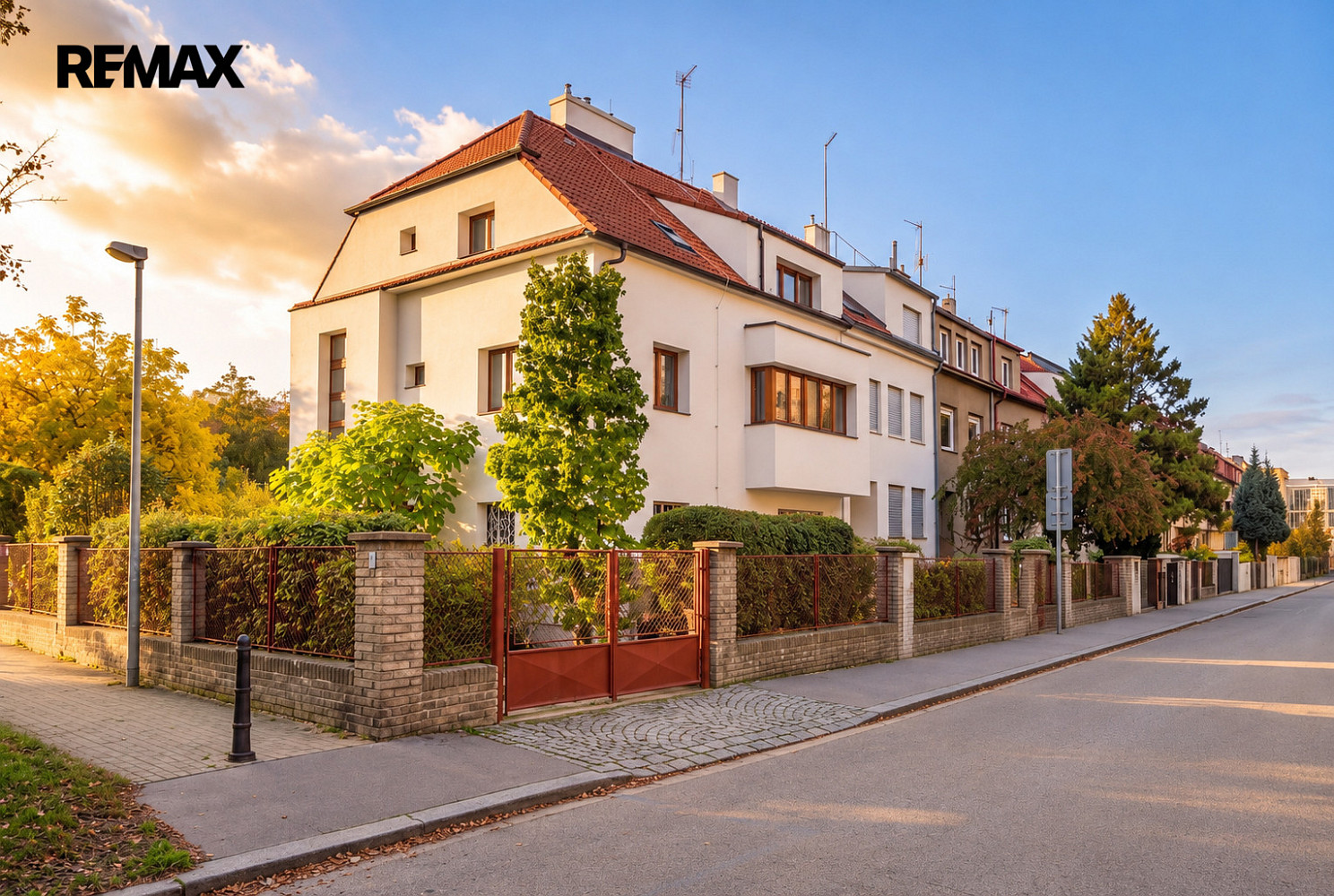 Prodej domu 220 m² s pozemkem 812 m²