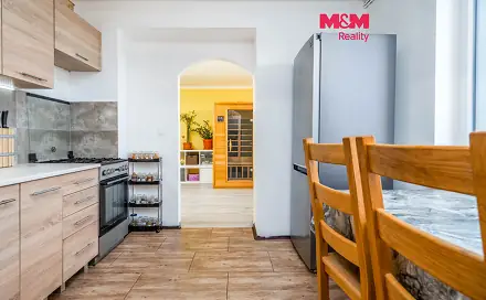 Prodej bytu 3+1 77 m², Družstevní, Zásmuky, okres Kolín