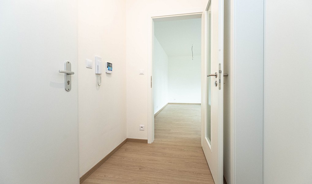 Prodej bytu 1+kk 34 m², Praha – náhled fotky 12