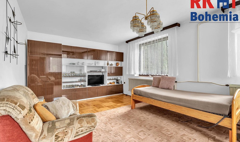 Prodej domu 220 m² s pozemkem 5 365 m², Dolní Bousov – náhled fotky 9
