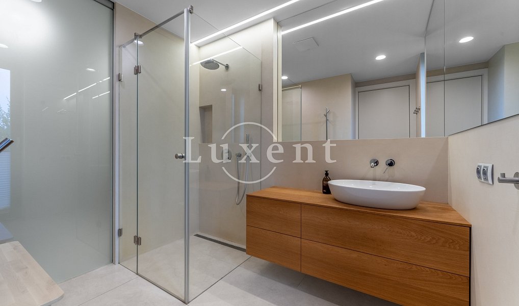 Prodej domu 660 m² s pozemkem 1 136 m², Průhonice – náhled fotky 13
