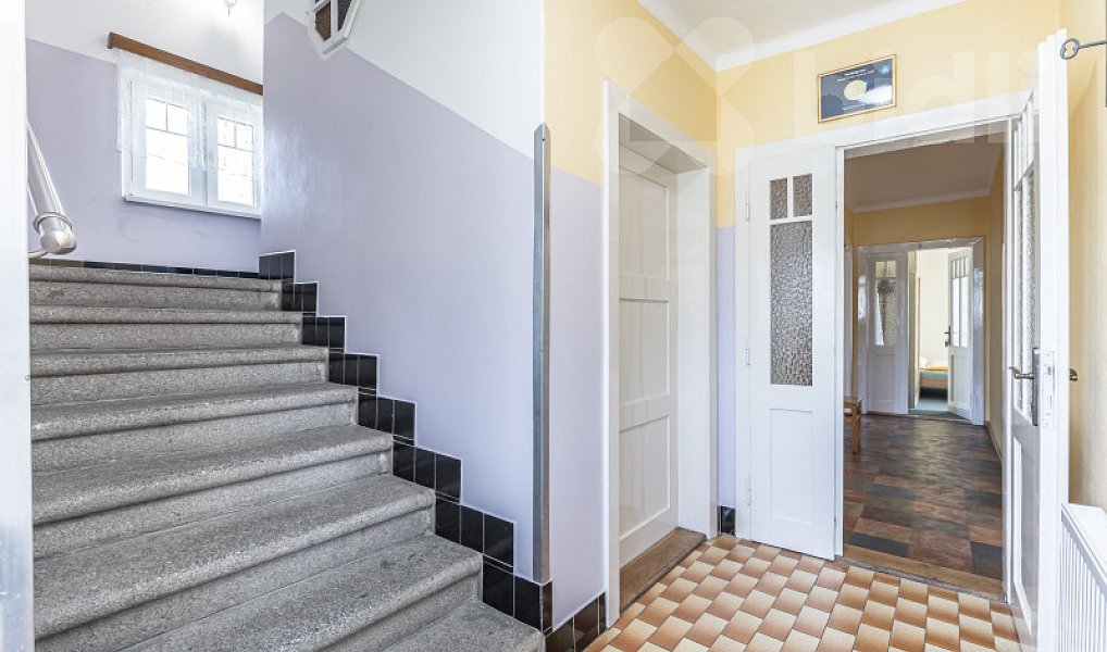 Prodej domu 300 m² s pozemkem 968 m², Kašperské Hory – náhled fotky 19