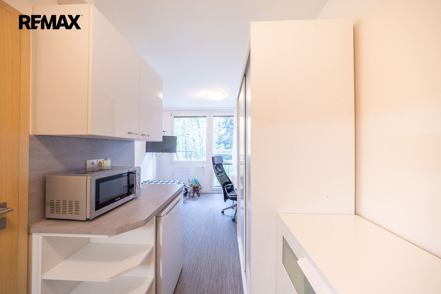 Pronájem bytu 1+kk 18 m² — photo 4