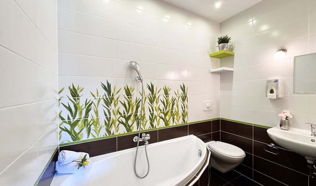 Prodej ubytovacího objektu 454 m², Kubova Huť – náhled fotky 23