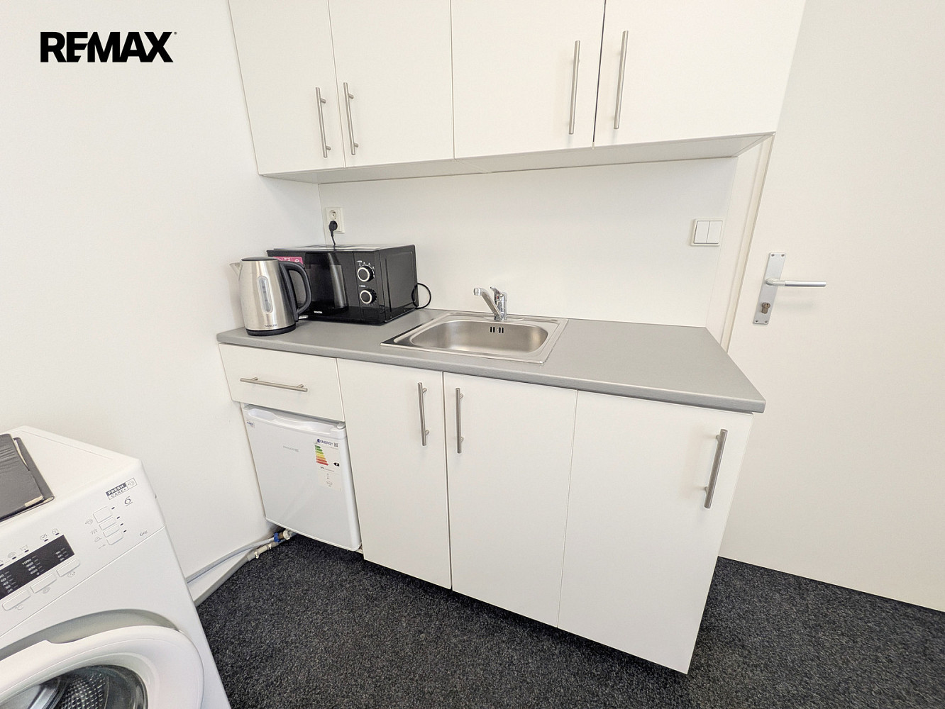Pronájem obchodních prostor 20 m² – fotografie 3