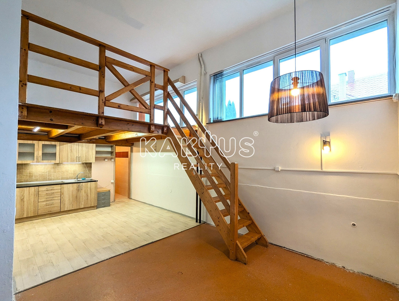 Pronájem obchodních prostor 54 m²