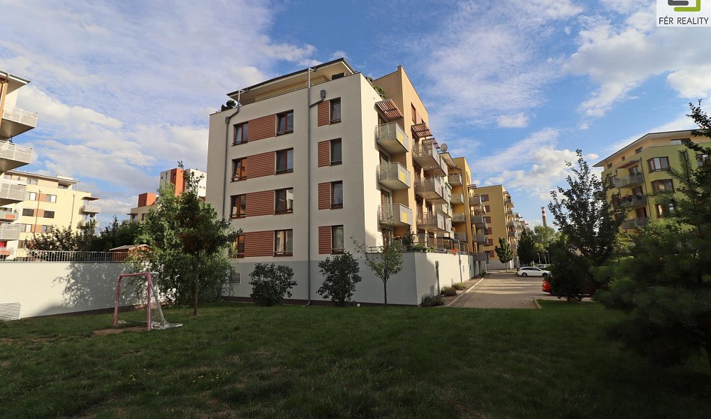 Prodej bytu 1+kk 66 m², Praha – náhled fotky 15