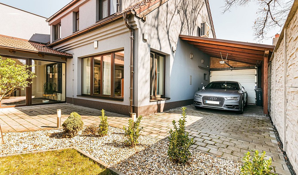Prodej domu 218 m² s pozemkem 454 m², Brno – náhled fotky 2