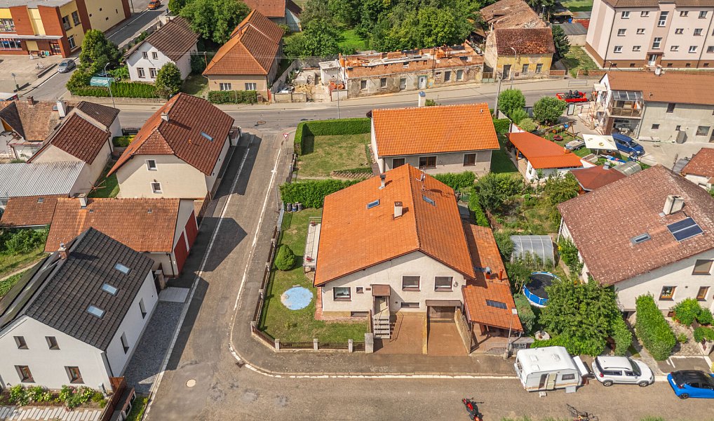 Prodej domu 150 m² s pozemkem 466 m², Hrochův Týnec – náhled fotky 31