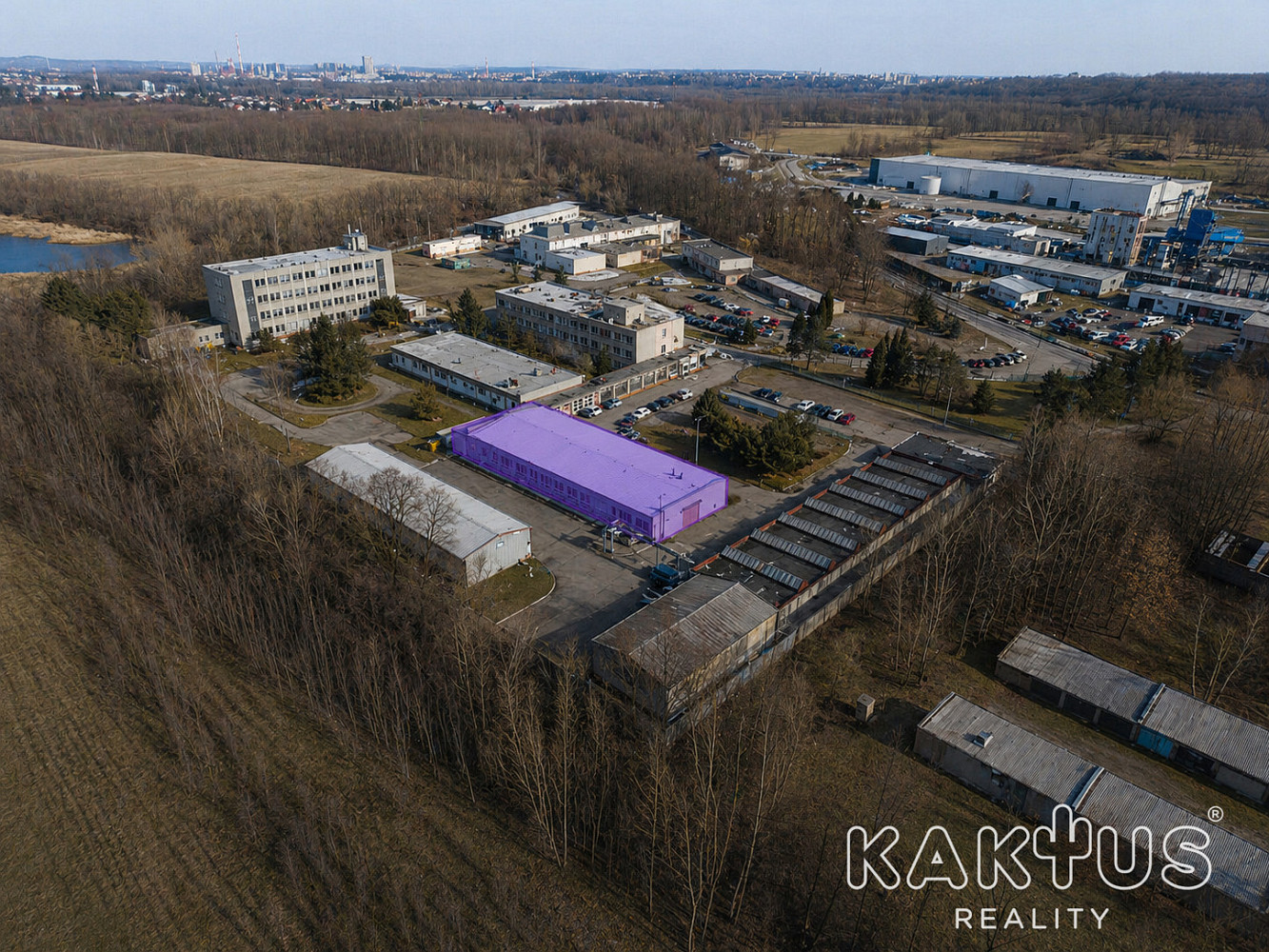 Pronájem skladovacích prostor 600 m²