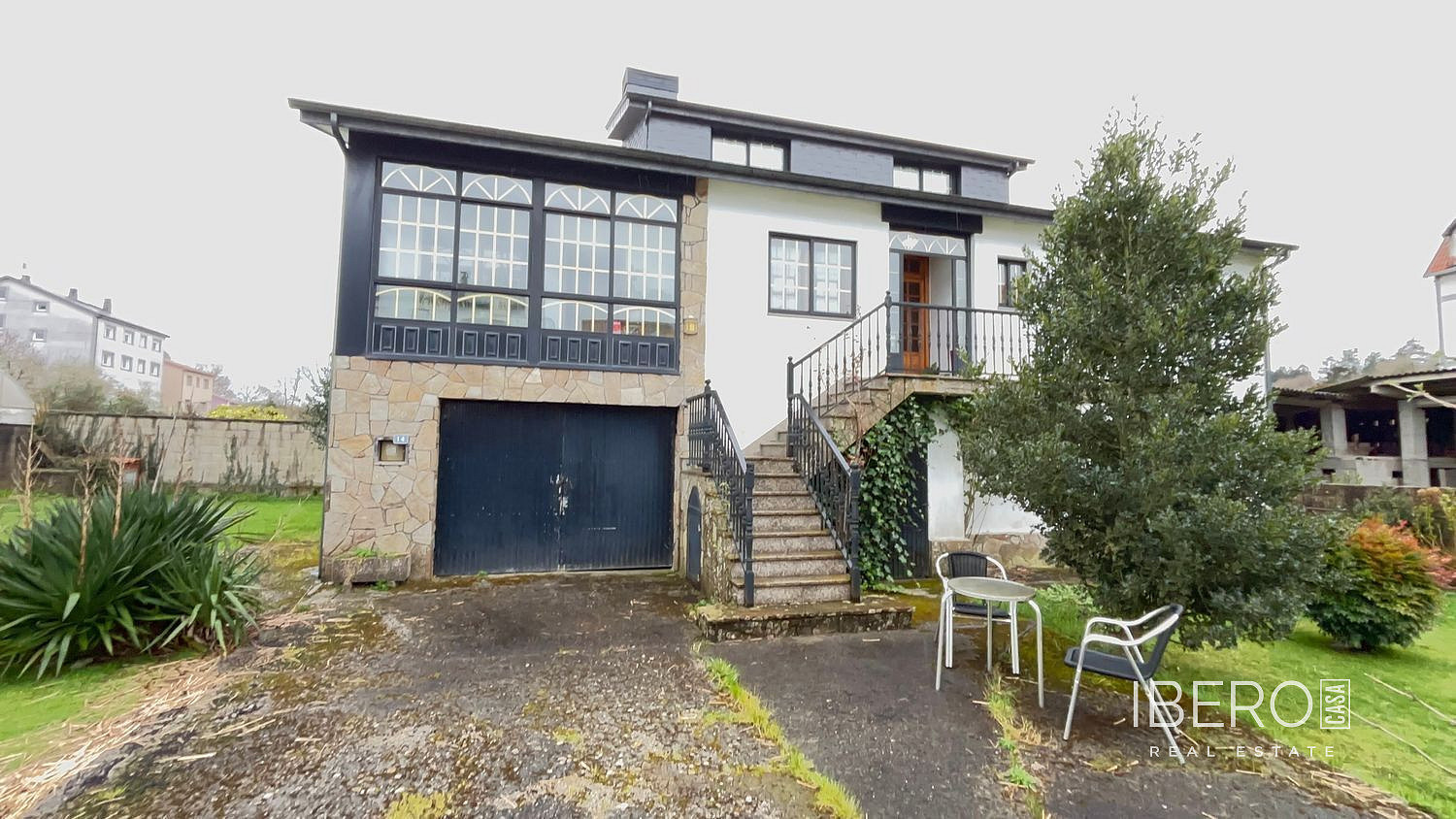 Prodej domu 400 m² s pozemkem 1 011 m²