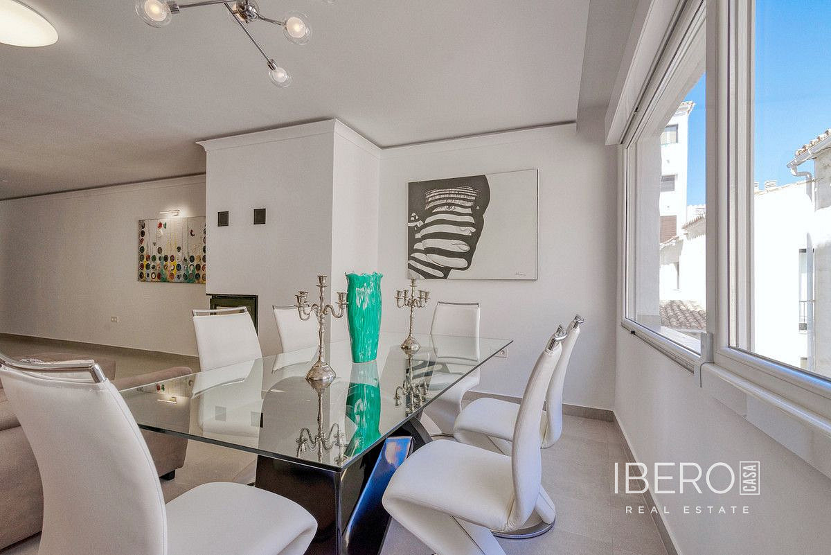 Piso 4+kk – Marbella, Nueva Andalucía - Vista 2