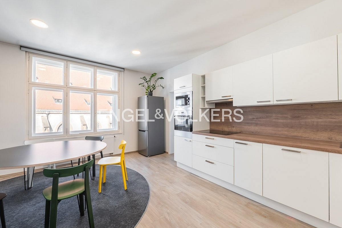 Pronájem bytu 3+kk 80 m² – fotografie 2