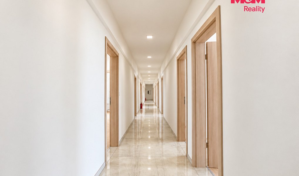 Pronájem kanceláře 208 m², Úvaly – náhled fotky 5