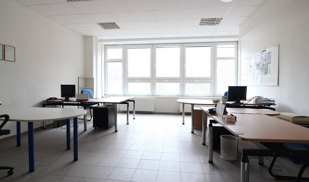 Pronájem skladovacích prostor 6 000 m², Blansko – náhled fotky 11